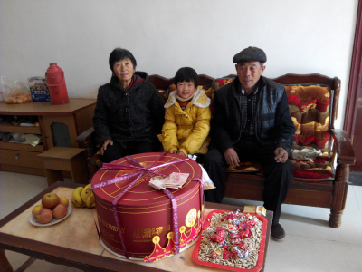 PP电子游戏为员工父母过生日发感恩金