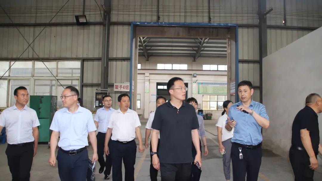 贵州**参观PP电子游戏公司，调查进建互换经验