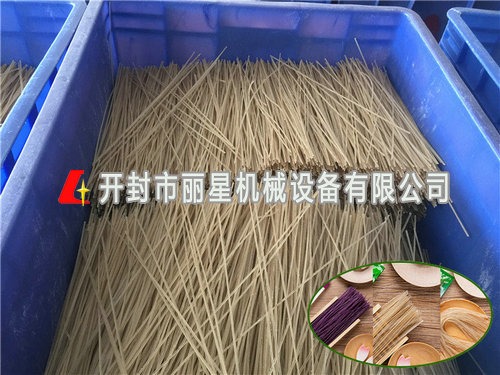 为什么有的粉条杂质多、吃起来有牙碜感？